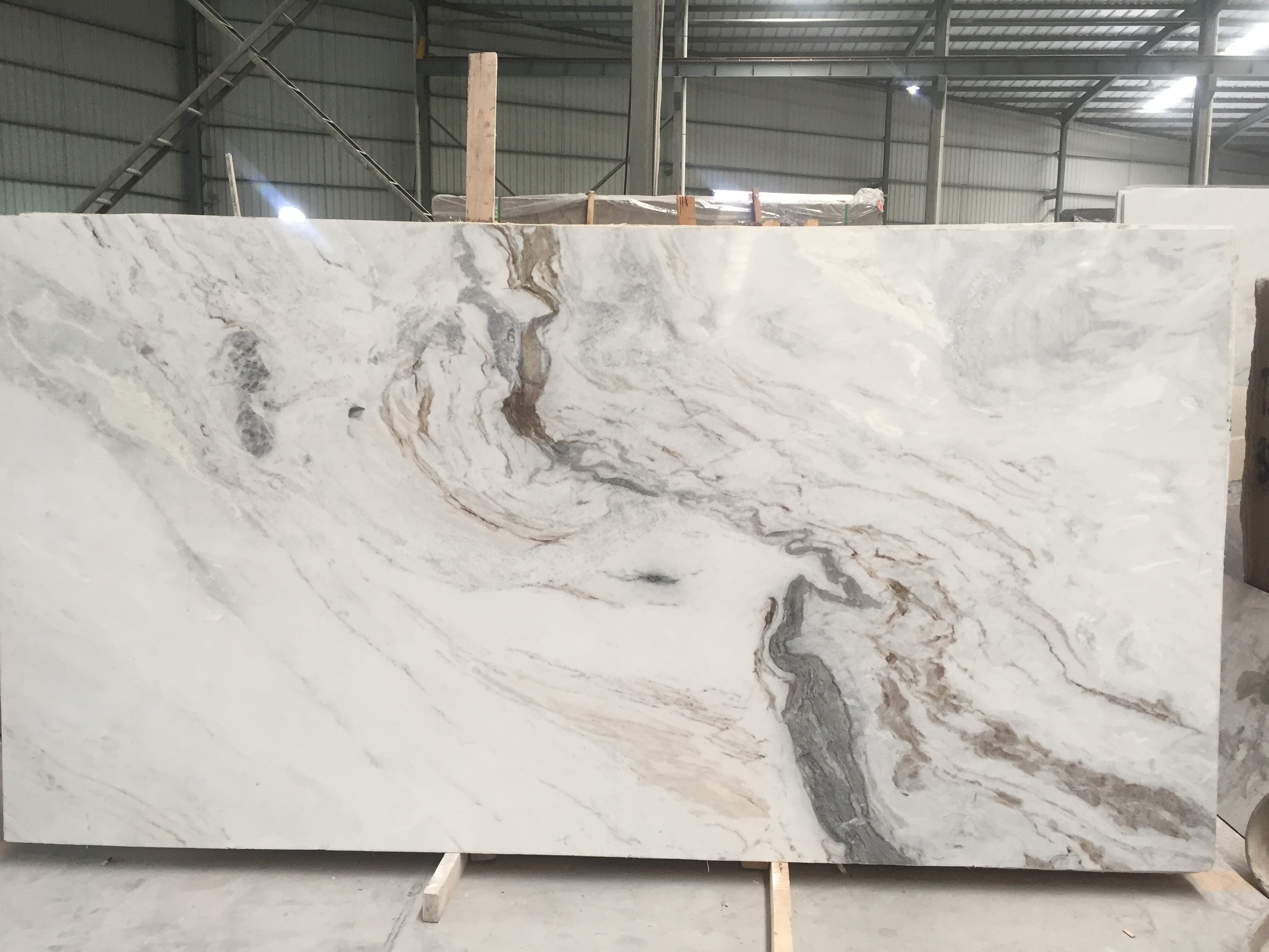 China Calacatta Amber White Marble Slab