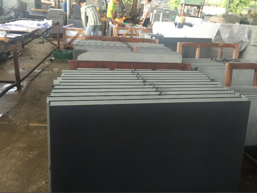 China Black Basalt Tiles Honed